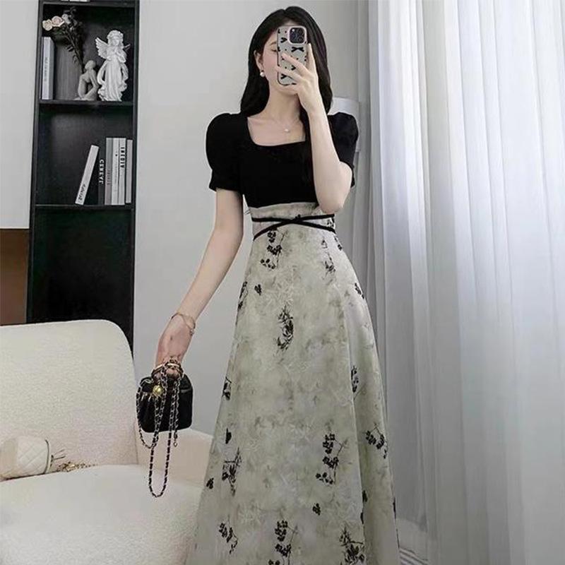 High-end printed dress women's spring high-end sense versatile A-shaped skirt design sense waist and thin dress