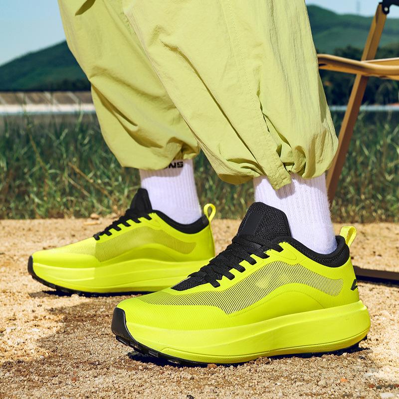 Outdoor non-slip and wear-resistant mountaineering shoes Lightweight cushioning sports shoes High quality comfortable running shoes