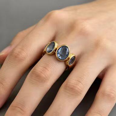 Vintage ring set with oval synthetic zircon women's ring ring, hot-selling factory in Europe and America