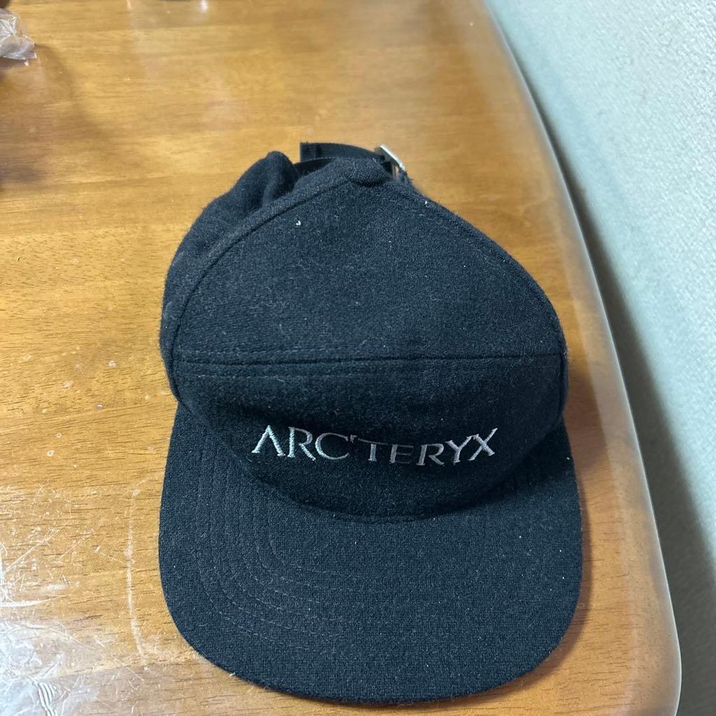 Used ARC'TERYX Black Cap Free Size