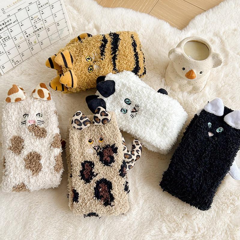 Korallenfleece-Socken Damen Winter Verdickt Dreidimensionale Ohren Schwanz Niedlich Halb-Fleece Boden Schlaf-Socken