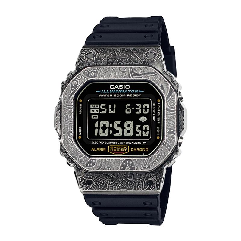 CASIO Unisex G-SQUAD Series Black Watch DW-5600UE-1(Watch4--)