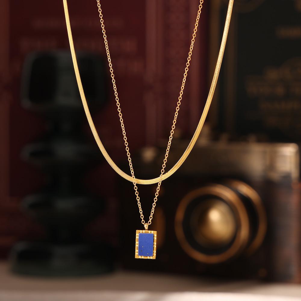 18K Goldplattierte Blaue Lapislazuli Quadratische Anhänger Halskette – Französischer Retro Layering Stil