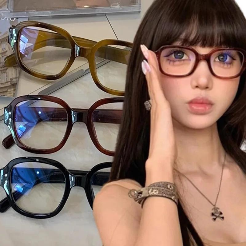 Y2K Women Retro Oval Square Glasses Red Green Frame Glass Eyewear Decorative Computer Anti-blue Eyeglasses with Seaside Driving