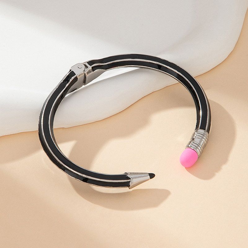 and Elegant Artistic Bracelet with a Unique European and American Light Luxury Design, Featuring a Pencil-Shaped Design That Is Fashionable and Trendy Black L