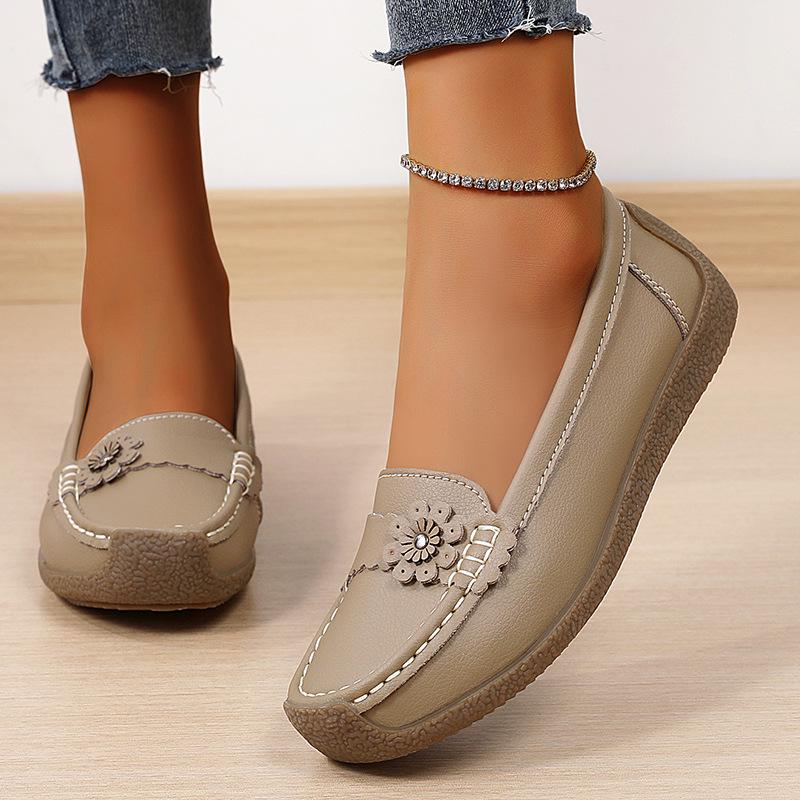 2024 Spring Women's Soft Sole Loafers: Comfortable, Flat, Casual Plus Size Bean Shoes