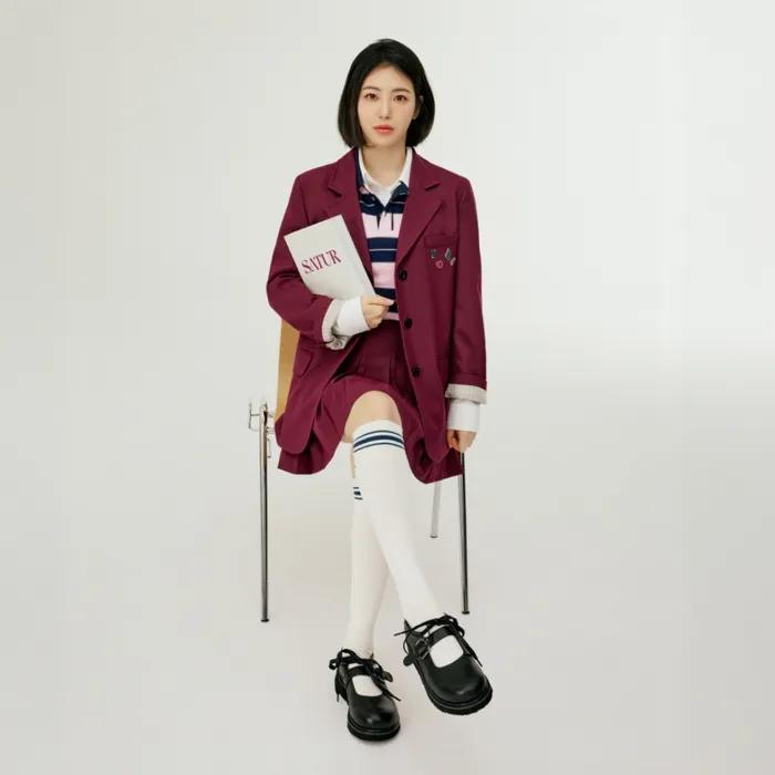 [Shin Ye-eun PICK] (W) Crest Logo Knee Socks Cream