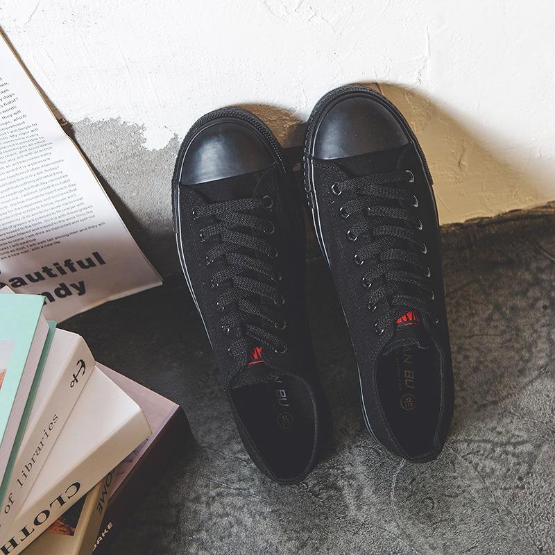 Scarpe in tela con lacci basic a passo lungo scarpe da uomo a taglio basso traspiranti scarpe da studente scarpe singole taglia grande scarpe in tessuto scarpe da skate da uomo