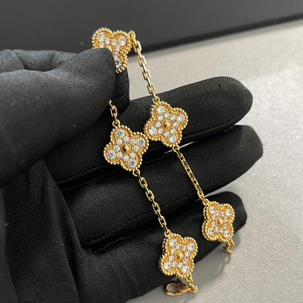 Gold Four-Leaf Clover & Five-Flower Pendant Necklace, 18K Plated, Elegant Gift for Her