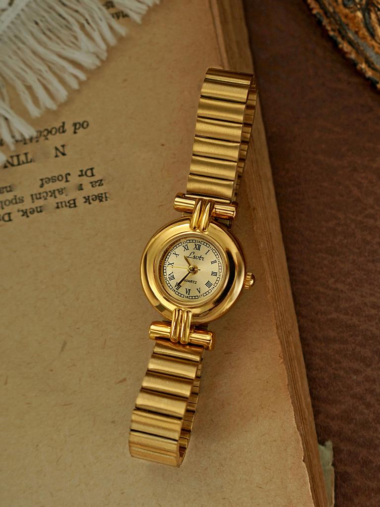 1 Stück Französische Retro Goldene Kleine Zifferblatt Damenarmbanduhr, Modisch, Elegant, Exquisit, Damenarmbanduhr Mit Römischem Zifferblatt Set