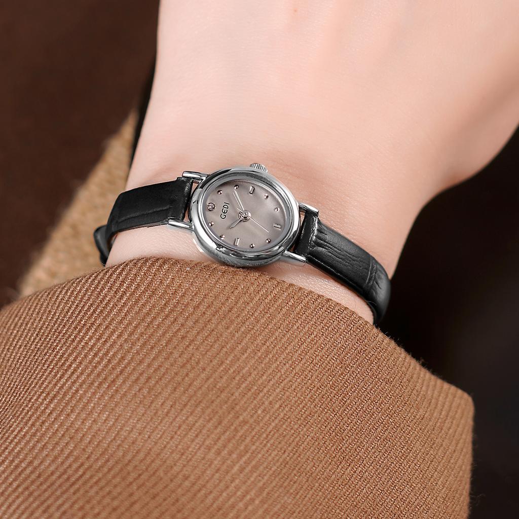 Light Luxury High-End Sense, Small And Exquisite Oval Women'S Watch, Student High-Value Retro Belt Quartz Watch