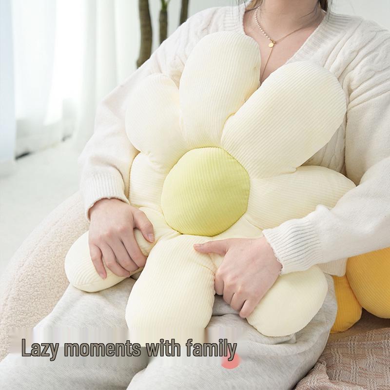 Plush Daisy Throw Pillow - Winter Lumbar Support Cushion for Sofa or Dormitory