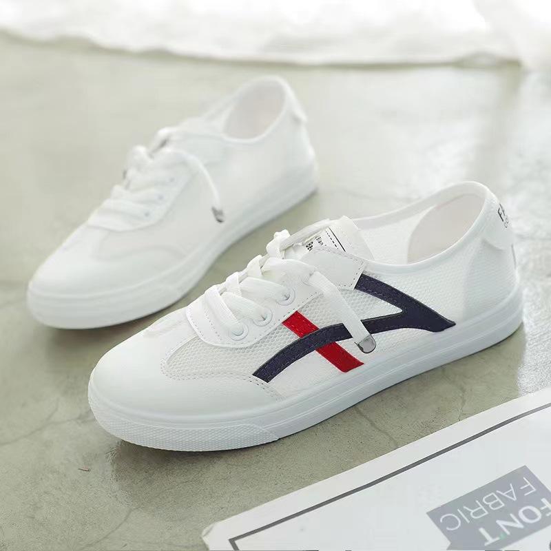 2025 Women's Lightweight White Mesh Casual Flat Shoes - Korean Style, Breathable, Summer All-Match Design.