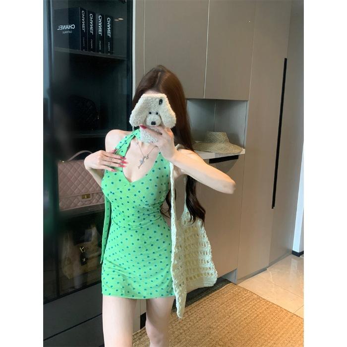 Sweet and Spicy Wind Green Polka Dot Dress Women's Summer V-neck Neck Suspender Skirt Vacation Wind Waist and Thin Short Skirt