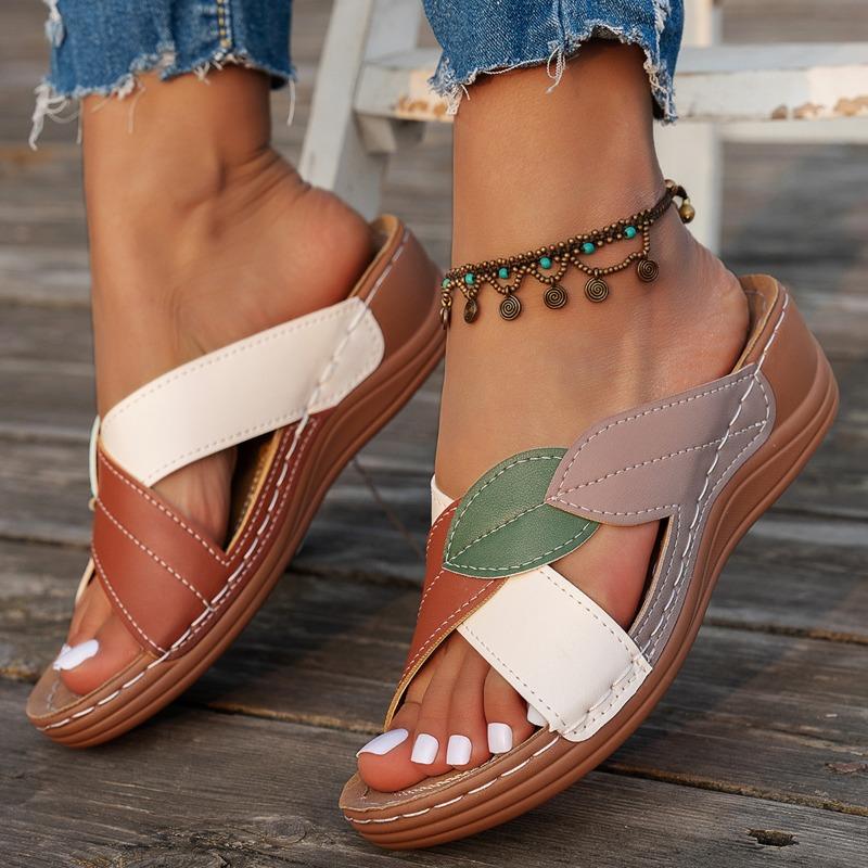 Summer New Style Women's Sandals in Large Size with Thick Soles, with Fish-tail Cross Design, Suitable for Ladies' Slippers