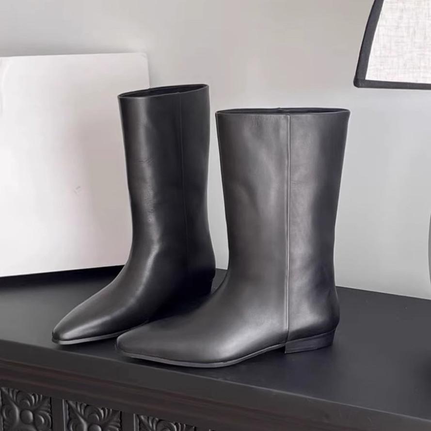 

Версия из овчины, большой обхват голенища, замшевый заостренный носок, полусапоги на низком толстом каблуке, плоская подошва, ретро модные короткие ботинки Мартин 40 чёрный