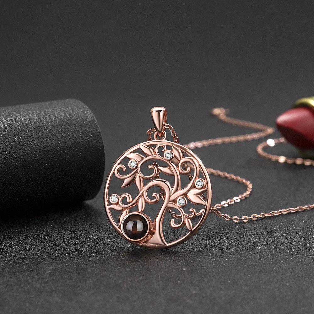 Colier cu Proiecție Arborele Vieții pentru Femei Fotografii Color Personalizate în Multilingv