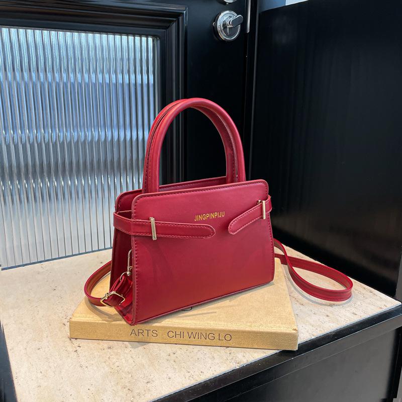 

Летняя мода популярная новая дорожная простая темпераментная однотонная трендовая сумка через плечо красный