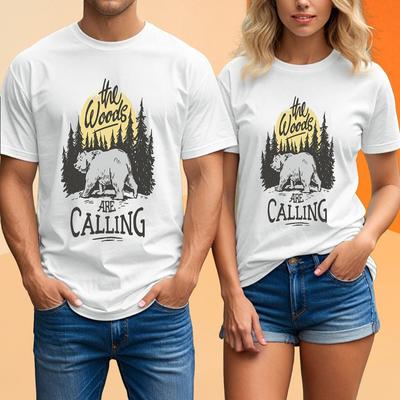 Die Wälder rufen Bären T-Shirt Wandern Natur Abenteuer Wald T-Shirt Unisex