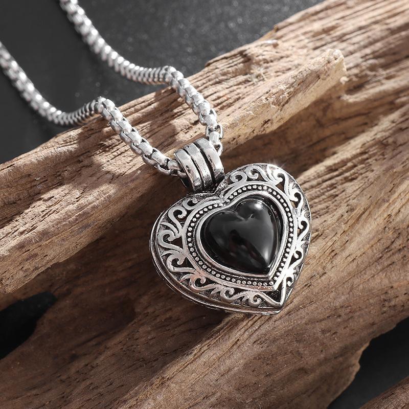 Romantic Love Hollow Box, High-end, Fashionable and Light Luxury Jewelry, Openable and Closable Pendant Necklace