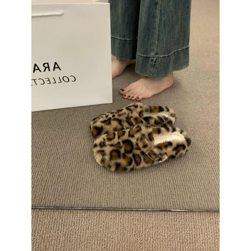 Fashion Luxury Lambwool Moccasins Femme Winter Cotton Shoes Women Warm Plush Loafers Comfy Curly Sheep Fur Flats Slippers Mules Shoes