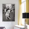Victory Kiss plakat og trykk Vintage kunst Svart-hvitt fotolerretsmaleri New York veggkunstbilde hjemmedekorasjon