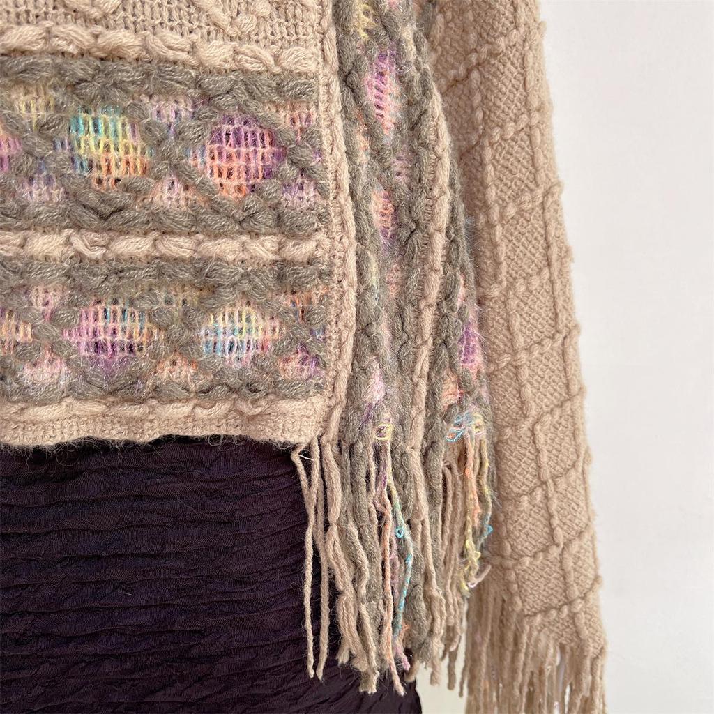 2022 Autumn/Winter Women's V-Neck Rainbow Tassel Cape Sweater