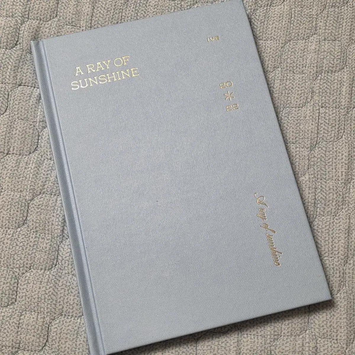 

2022 Ive Приветствие Сезона Дневник Продажа