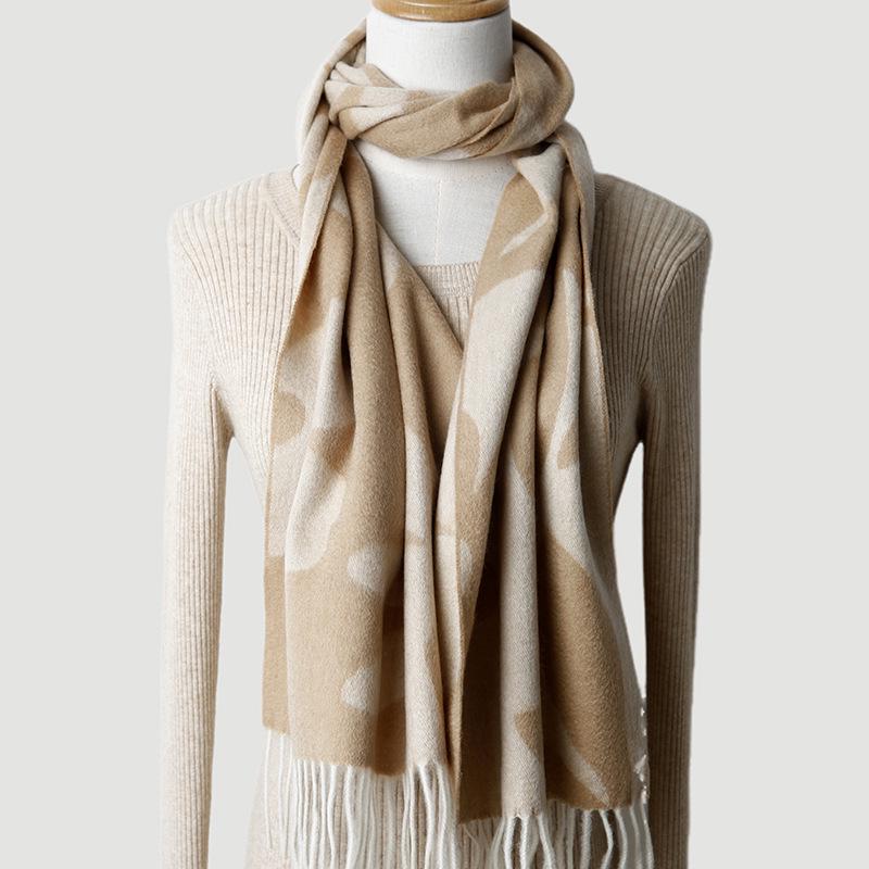 

Women s Double-Sided Lambswool Floral Scarf - Two-Tone, Warm & Thick for Autumn/Winter