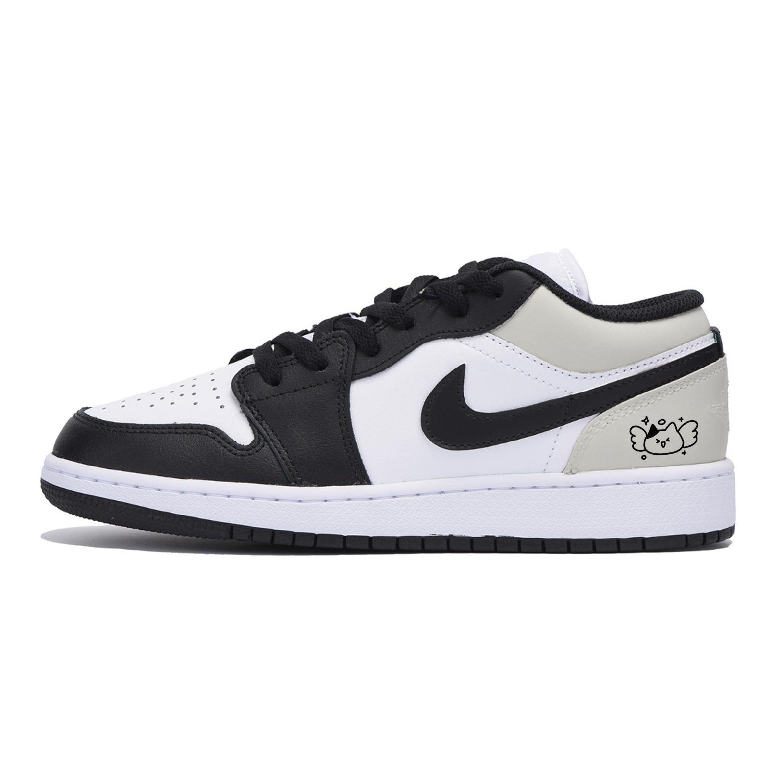 

Jordan Air Jordan 1 Puppy Fragment Slip Resistant Abrasion Resistant Low top Vintage Basketball Shoes Men s Black Gray 553558-131(Team85-) 43