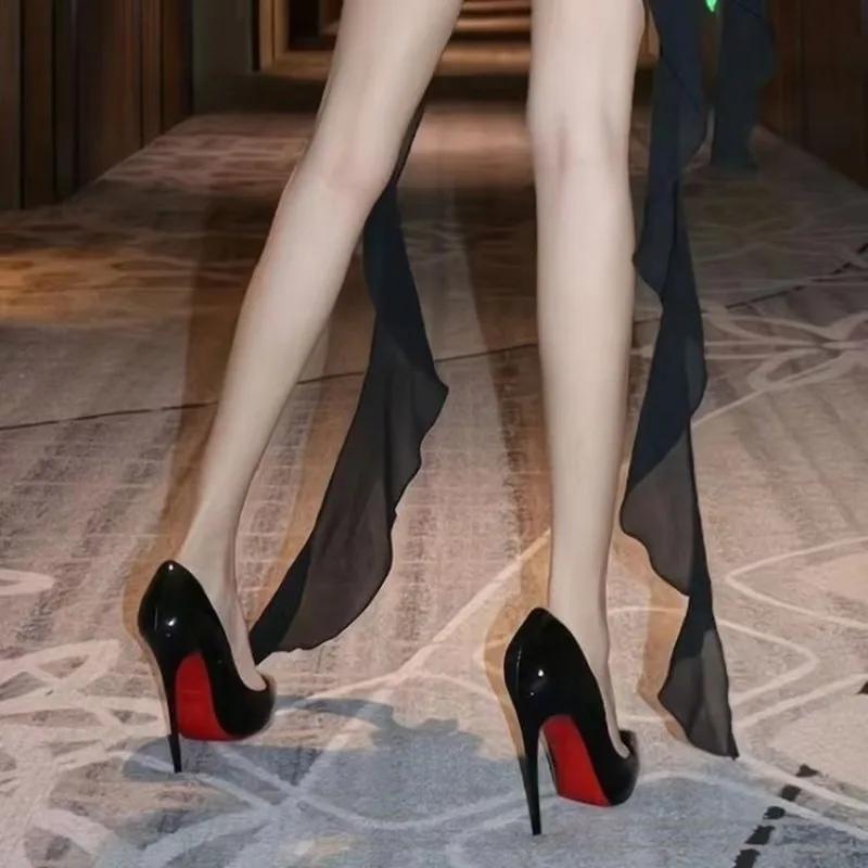 Dámske elegantné luxusné lesklé kamienkové vysoké podpätky Sexy červené spodky Lodičky Značkové topánky Sexy párty Špicaté svadobné banketové topánky