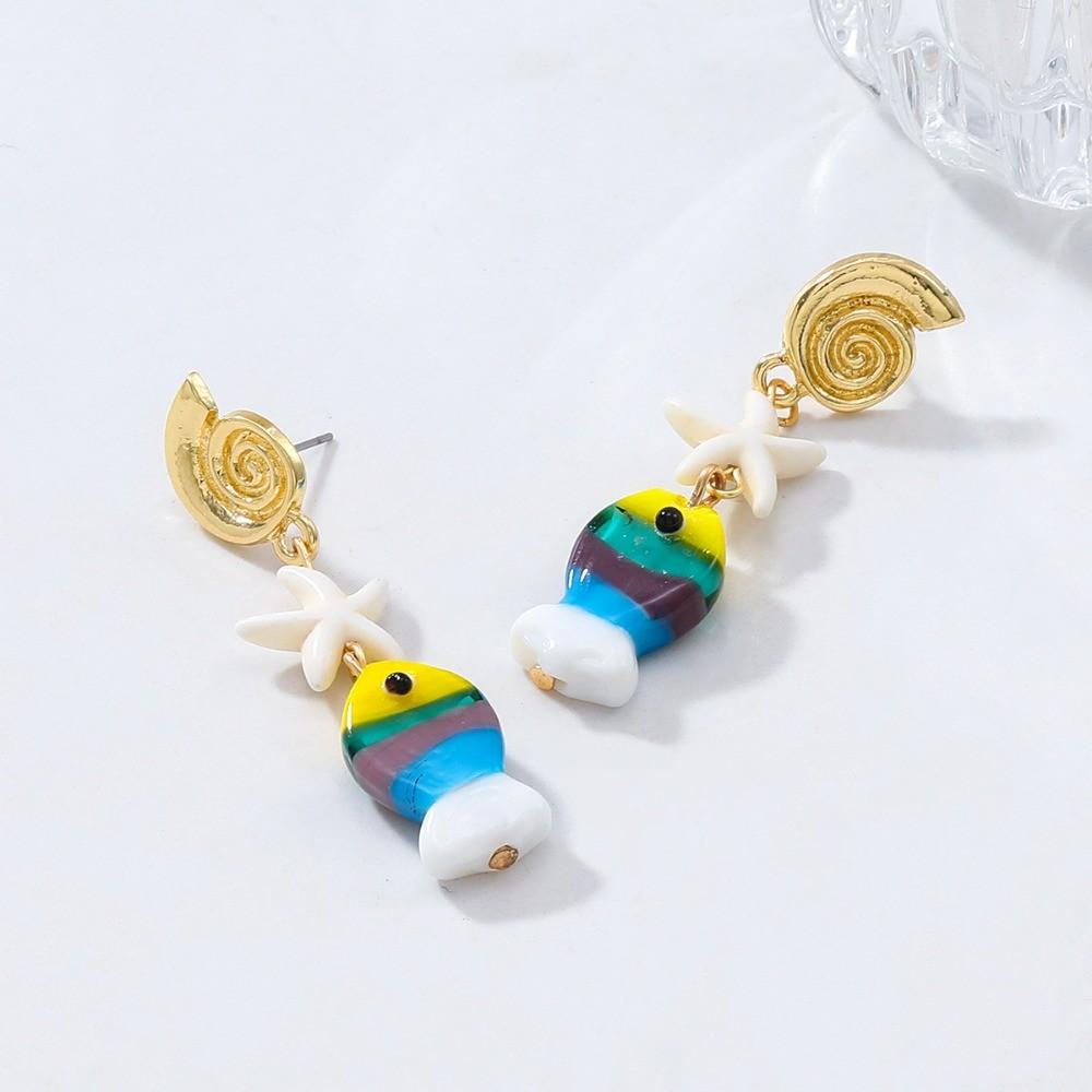 

Pinkdudu Colorful Cute Little Fish Dripped Glaze Earrings Conch Stud Earrings Women Jewelry Beach-friendly PD2256
