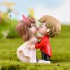 Resin Kissing Bride Groom Model Figurine
