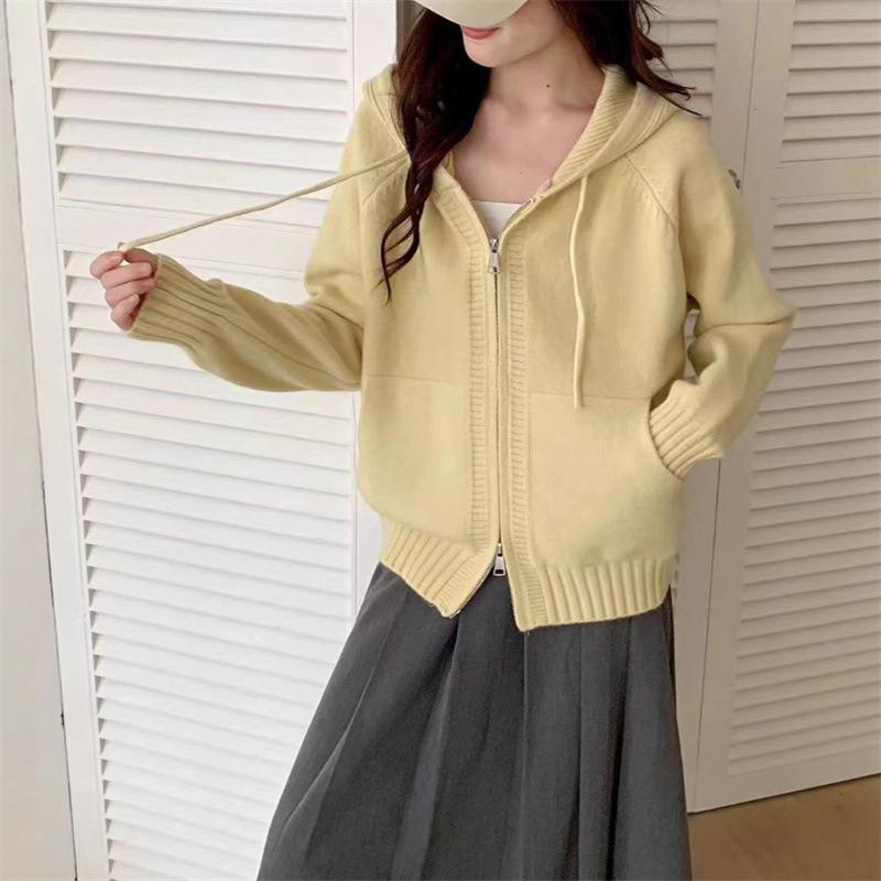 

Женская трикотажная куртка-свитер с капюшоном на шнурке, новая осенне-зимняя, в ленивом стиле, вязаный кардиган в стиле колледжа average size желто-зеленый