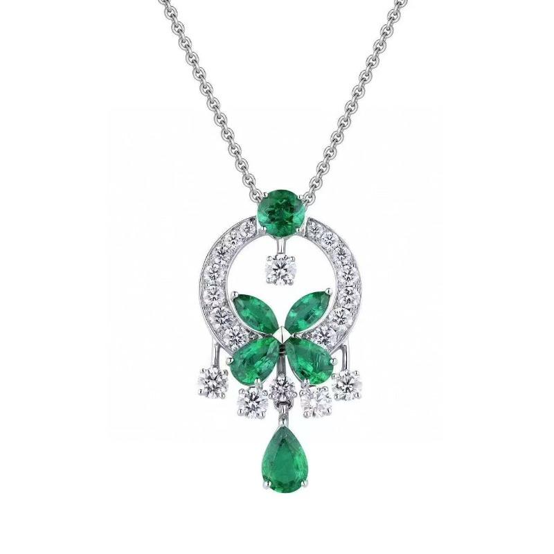 

Full Diamond Light Luxury Style Phantom Butterfly Garden Necklace Feminine Temperament Exquisite Luxury Fashionable and Versatile Collarbone Chain