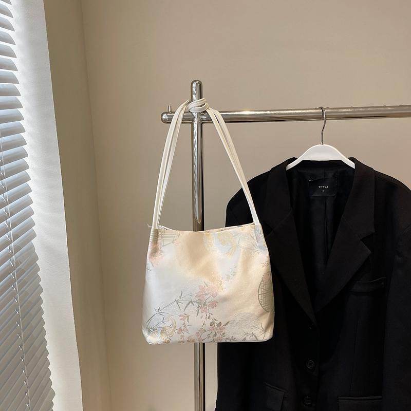 Embroidery Shoulder Bag Women's Underarm Bag Commuter Tote Bag