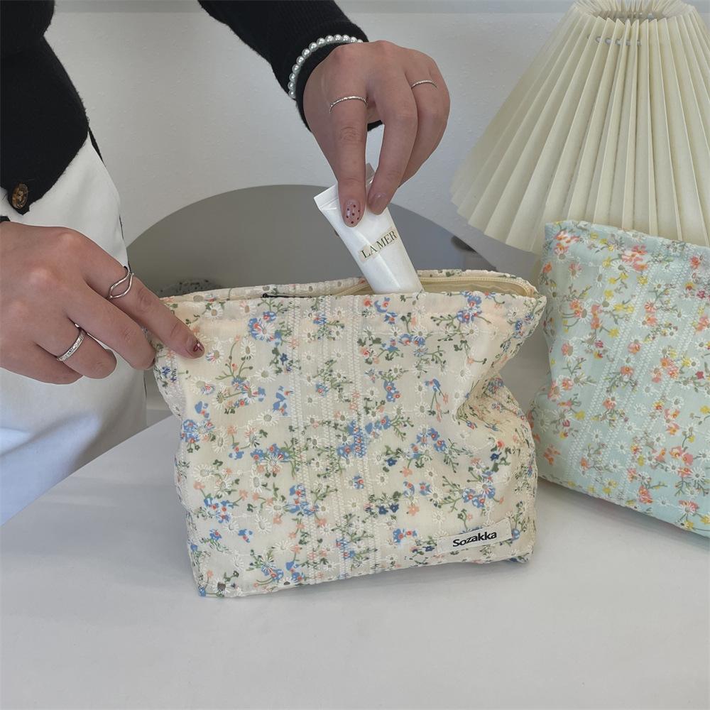 410123 Fresh Floral Canvas Cosmetic Bag Women's Portable Large-capacity Travel Toilet Bag Skin Care Product Storage Bag