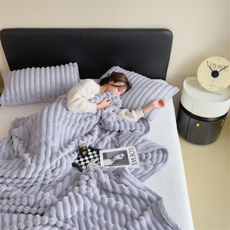 Light Luxury Solid Color Multifunctional Rabbit Velvet Blanket Winter Thick Warm Flannel Used For Bedroom Living Room Blanket