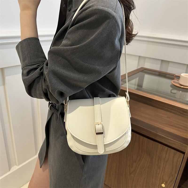 Elegant Retro Saddle Bag 2024 Trendy Shoulder Bag For Women Simple Casual Pu Crossbody Bag