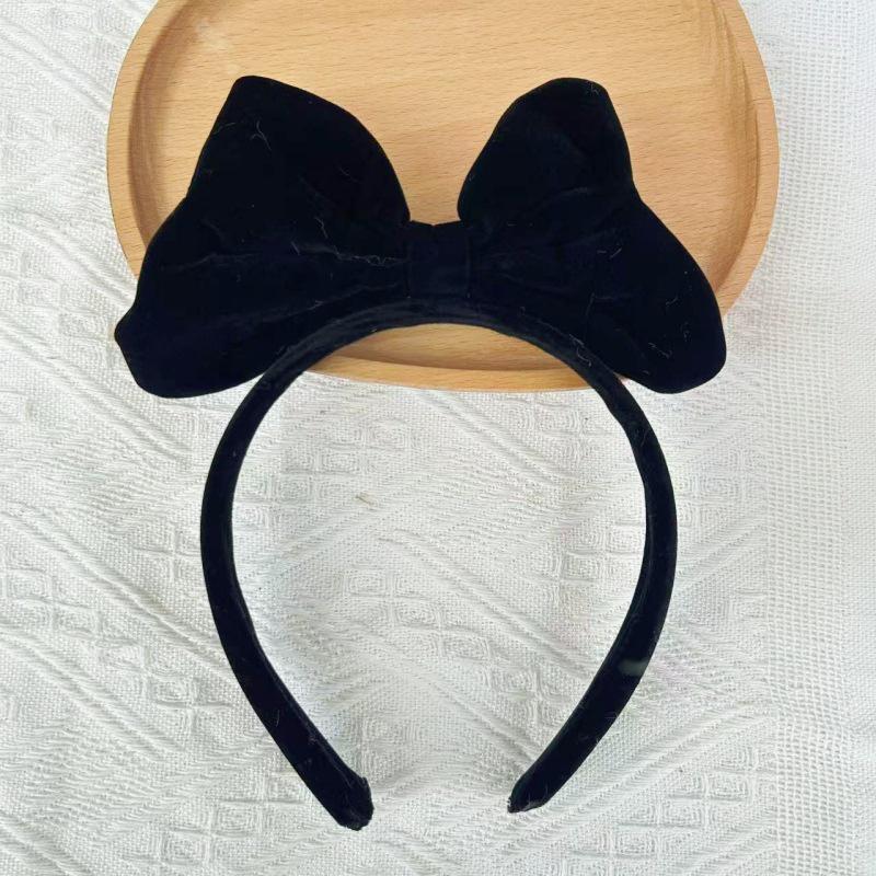 Cartoon Plush Headband: Cute Hair Accessory for Women & Kids, Perfect for Face Washing