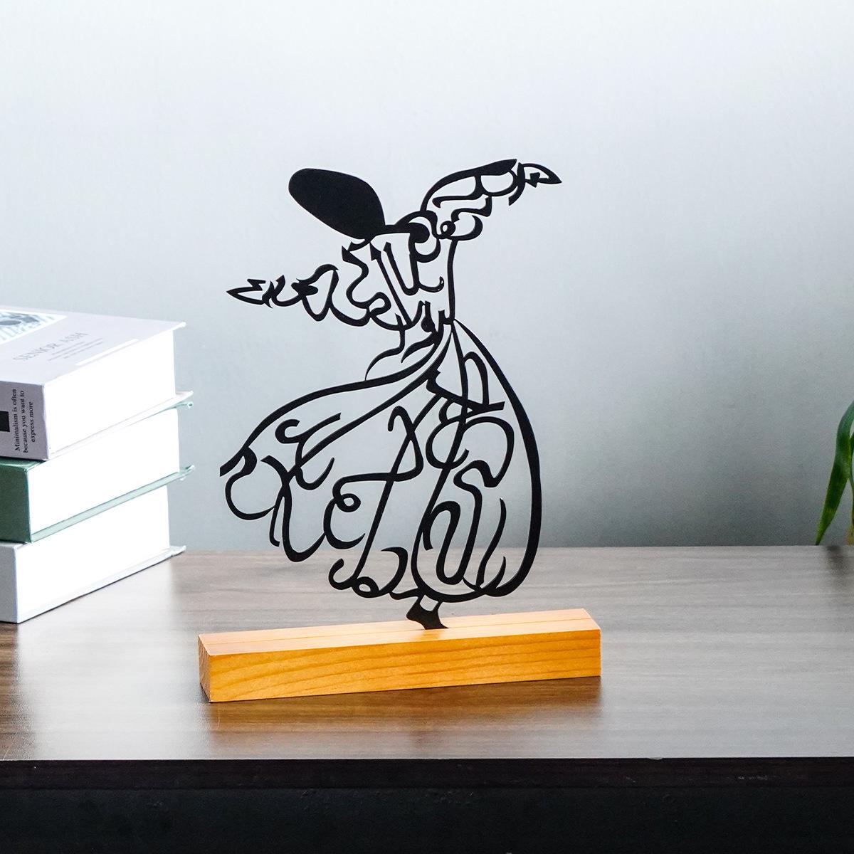 

Креативная фигурка для танцев через границу с полыми металлическими линиями и деревянной основой Домашний декор Произведение искусства