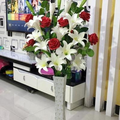 Künstlicher Hochzweig-Lilienstrauß: Seiden- & PU-Tulpen für Wohnzimmer-Bodendekoration