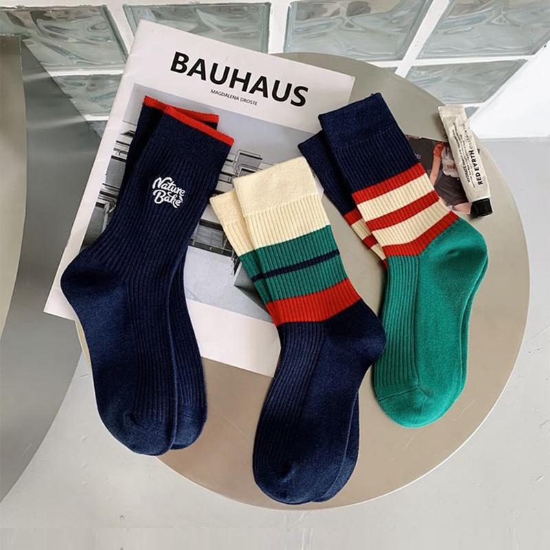 Sports Unisex Stockings Breathable Comfort Embroidery Japanese Vintage Socks Versatile