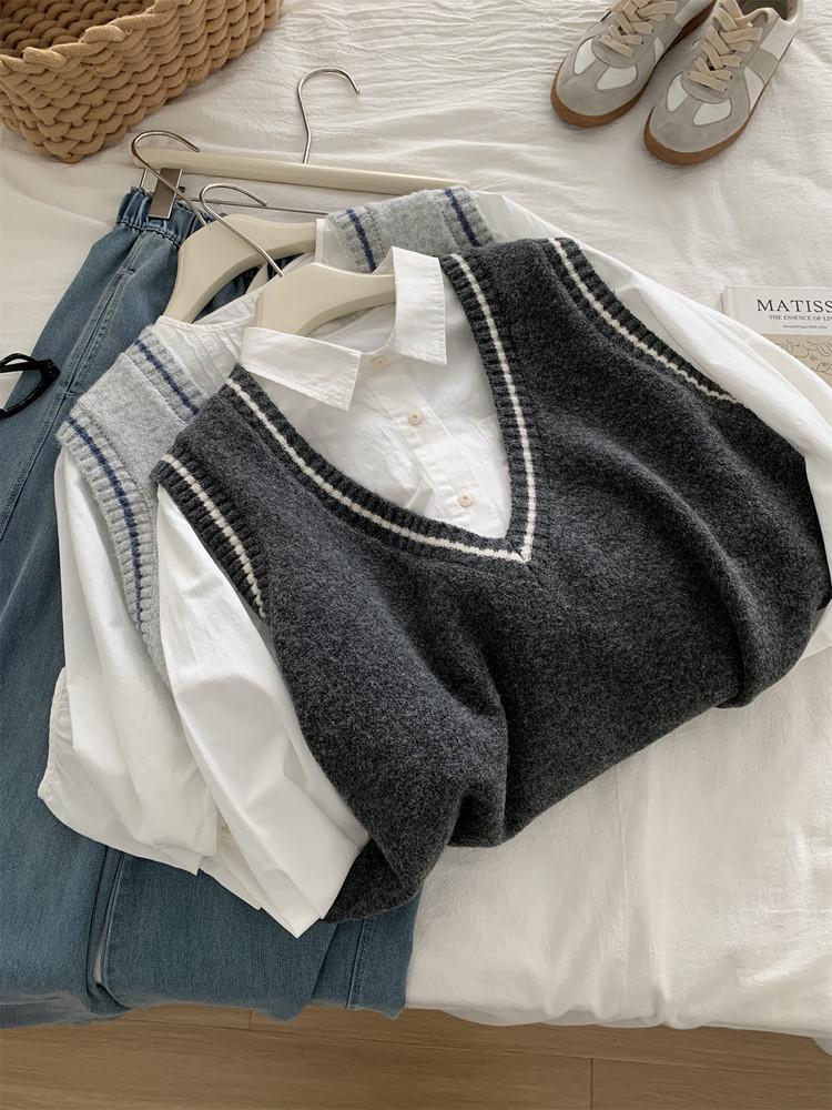 Korean Style V-Neck Wool Knit Vest for Women - Loose Fit, Age-Reducing, Perfect for Spring & Autumn Layering