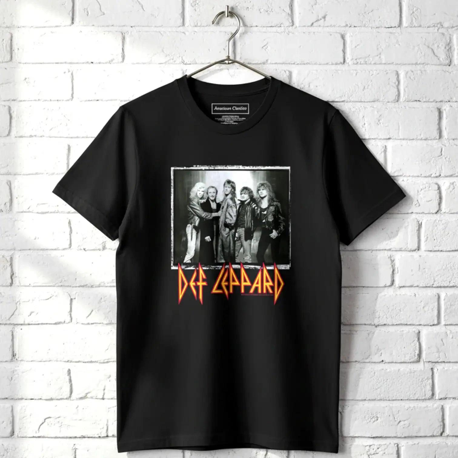 Def Leppard Vintage Photo Men s T Shirt M