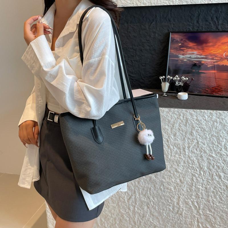 Summer New Casual Simple Tote Bag Women Commute To Work Large Capacity Shoulder Bag Fashion Sense Armpit Bag