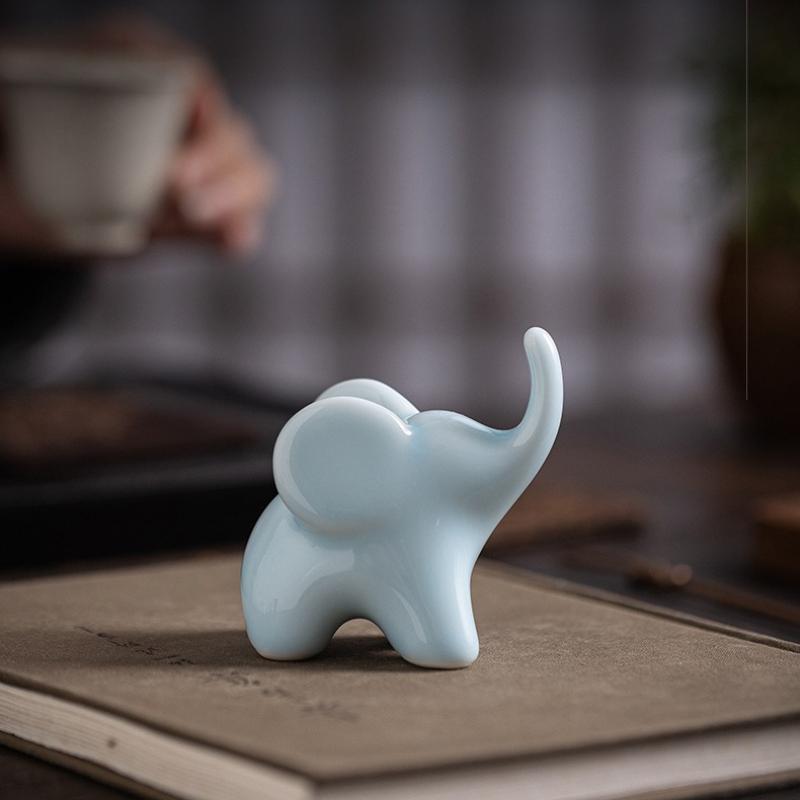 Mini Elephant Ceramic Ornament Cute Desktop Decor Gift for Girlfriend Home Office Collectible Figurine Home Decor