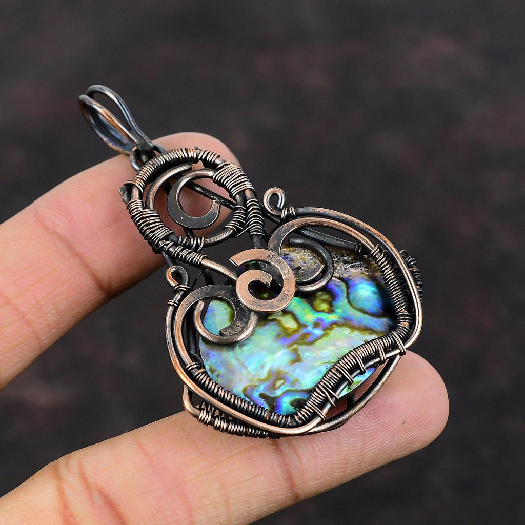 Pandantiv din coajă de abalone, înfășurat din sârmă de cupru, bijuterii din piatră prețioasă cu coajă de abalone, pandantiv lucrat manual, bijuterii din cupru, cadou unic pentru el