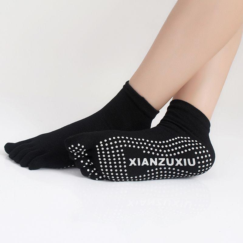 

Spring and Summer Five-Finger Short Tube Sweat Absorbing Sports Non-Slip Yoga Socks Yoga pure color Black