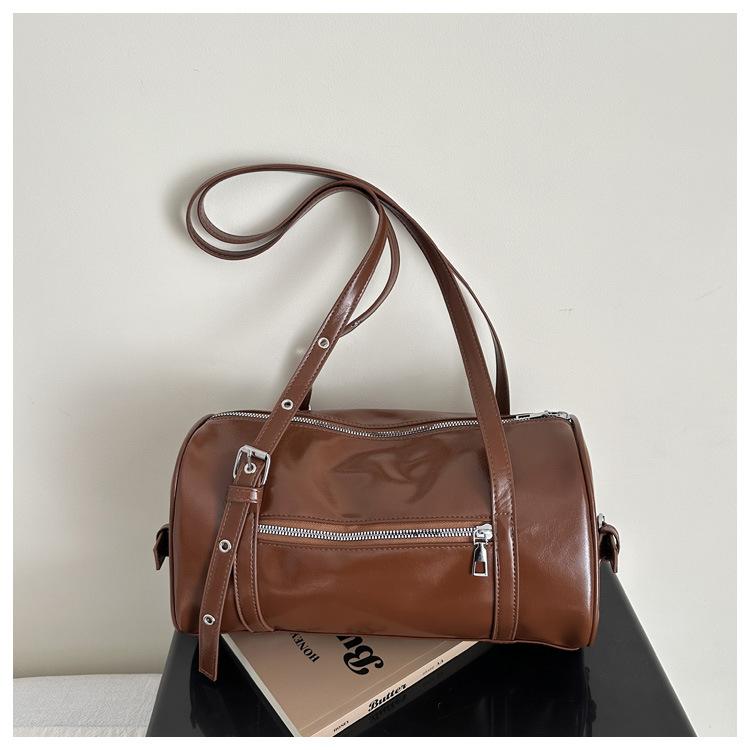 Comfortable and Versatile Texture Shoulder Bag Women Vintage Simple Commuter Pillow Bag with Studded Strap Casual Handle Bag